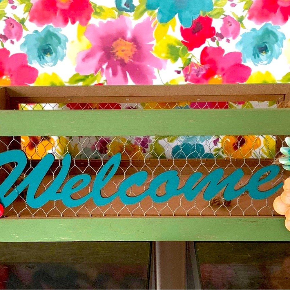 The Pioneer Woman Welcome Chicken Wire Bin